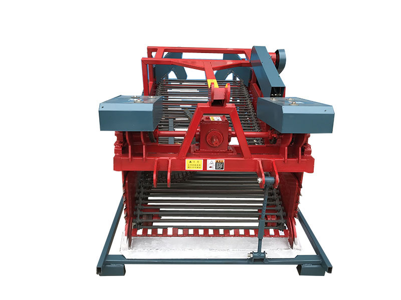 4U-100加長(zhǎng)版馬鈴薯收獲機(jī).jpg